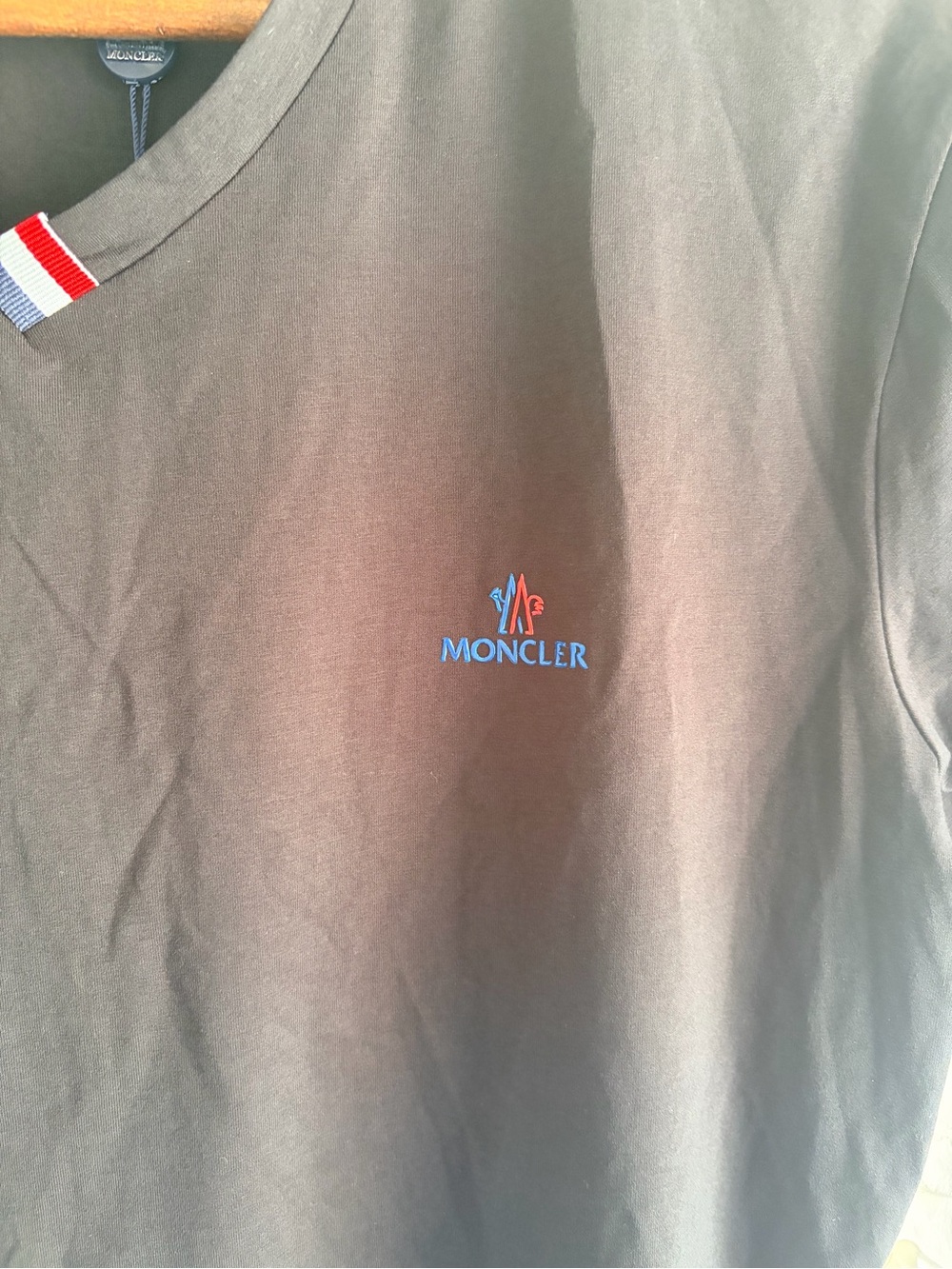 Moncler Black V-Neck Embroidered Logo T-Shirt Size L - Picture 3 of 9